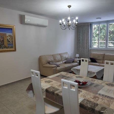 Herzliya Center Apartments ภายนอก รูปภาพ