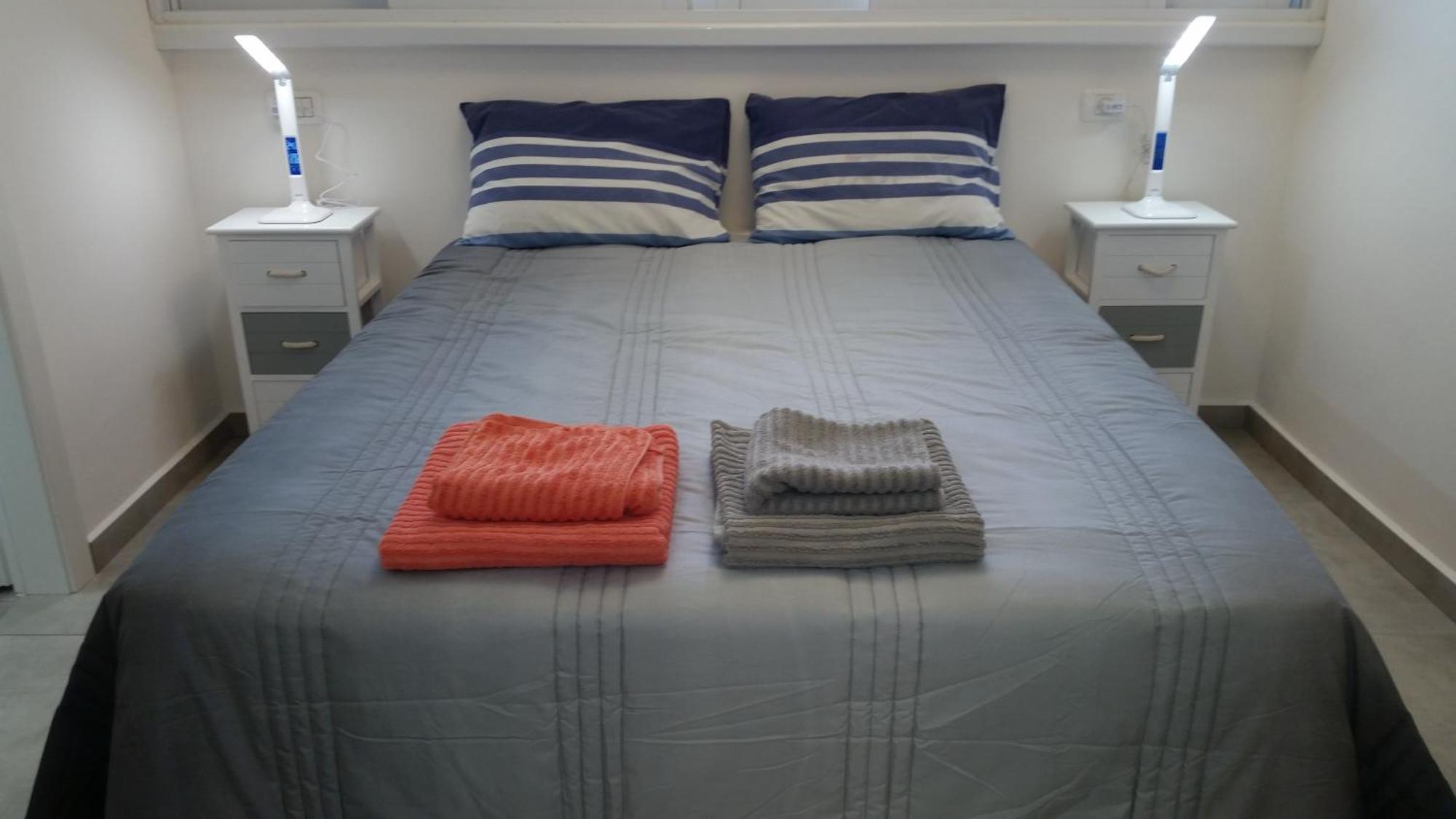 Herzliya Center Apartments ภายนอก รูปภาพ