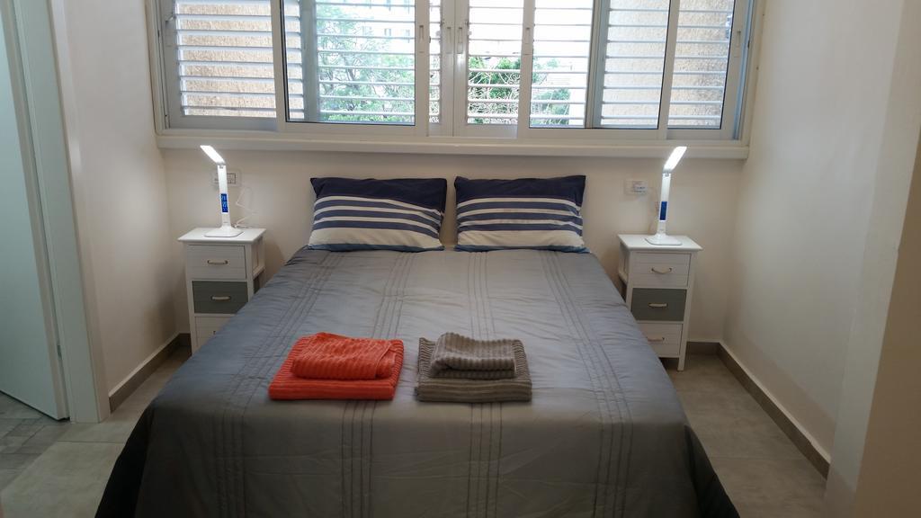 Herzliya Center Apartments ภายนอก รูปภาพ