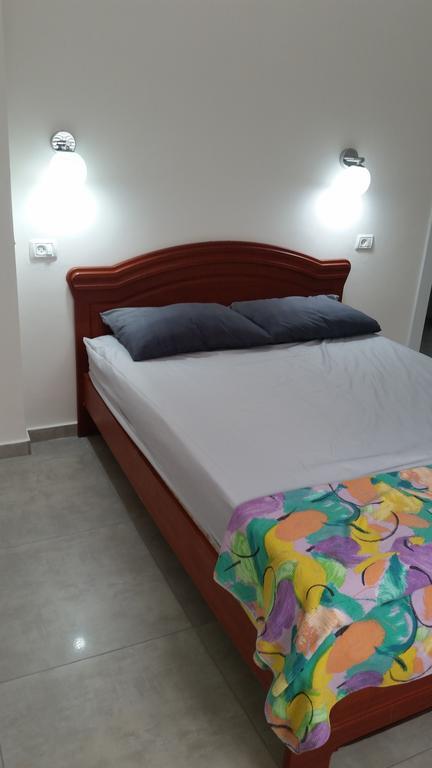Herzliya Center Apartments ภายนอก รูปภาพ