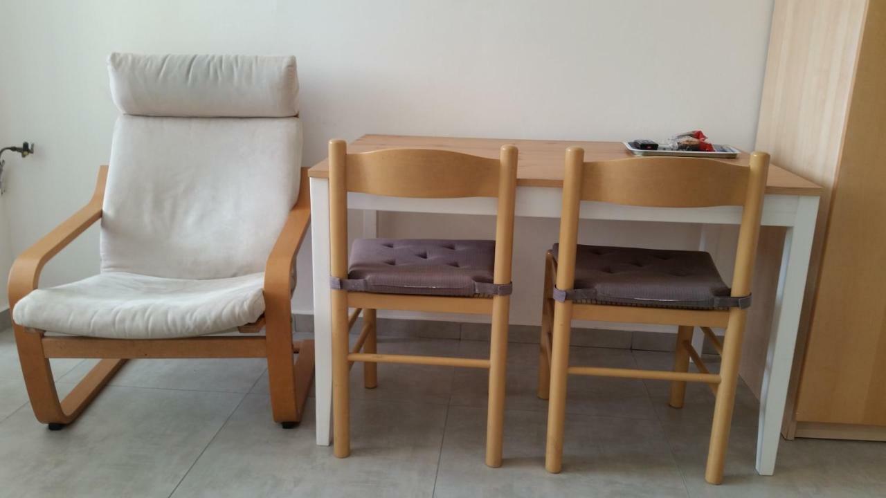Herzliya Center Apartments ภายนอก รูปภาพ